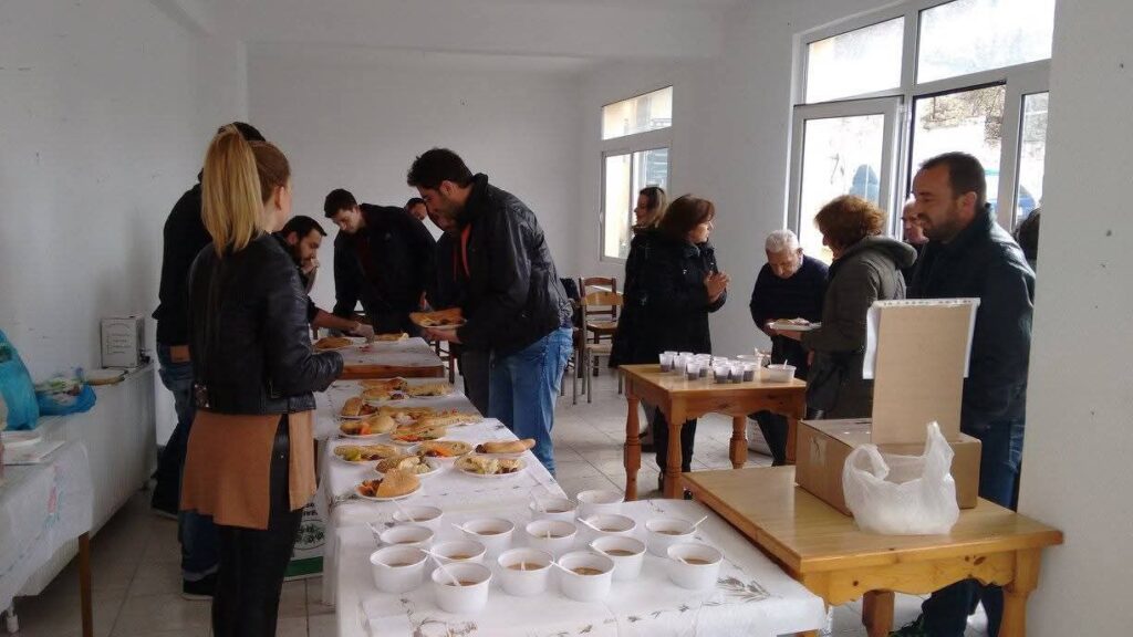 Καθαρά Δευτέρα με τα καθιερωμένα Κούλουμα στην Καρυά Ελασσόνας