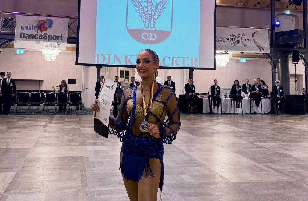 Υπερήφανοι οι Ελασσονίτες για την Χρυσάνθη Σταματίου – Ασημένιο μετάλλιο στο WDSF OPEN της Στουτγάρδης