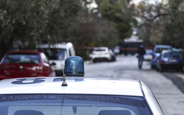 Διπλή σύλληψη στην Ελασσόνα 30χρονου και 62χρονου – Προκάλεσαν φθορές και έκλεψαν